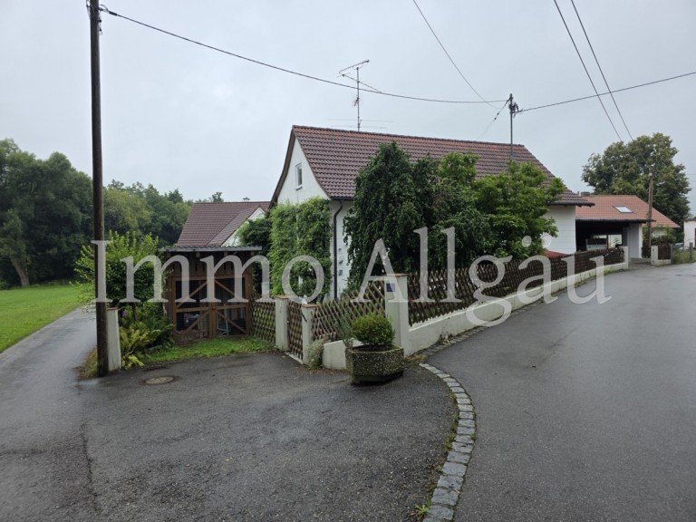 Ansicht Sontheim - Attenhausen - Sontheim Einfamilienhaus Freistehendes Einfamilienhaus mit viel Potenzial in Attenhausen / Sontheim