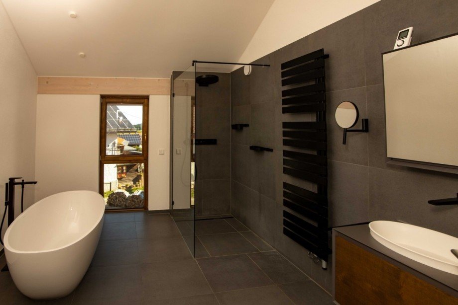 Bad Dachgeschosswohnung Oy-Mittelberg / Unterschwarzenberg