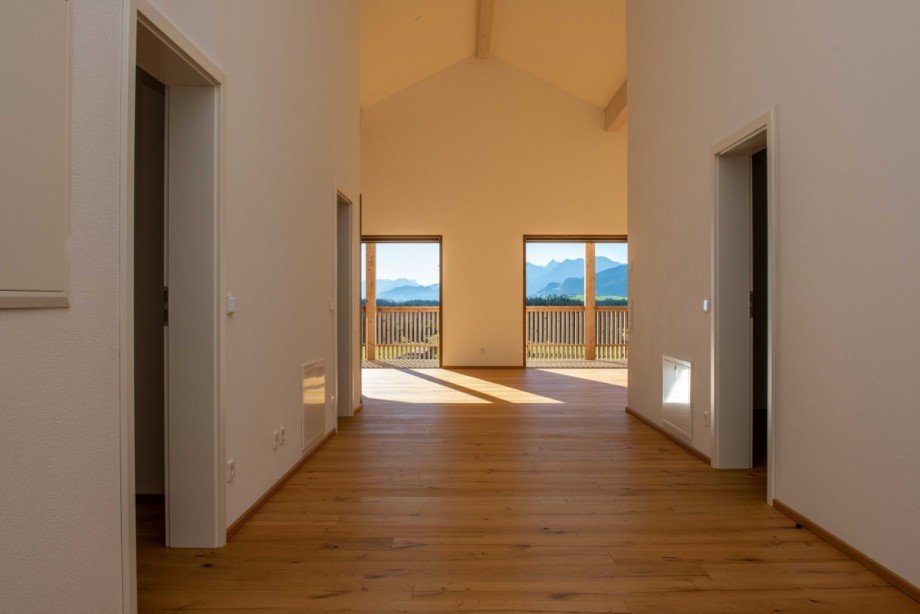 Eingang Dachgeschosswohnung Oy-Mittelberg / Unterschwarzenberg
